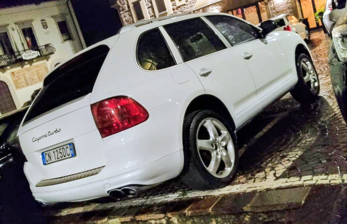 Porsche Cayenne (2004) - Garage foto 2