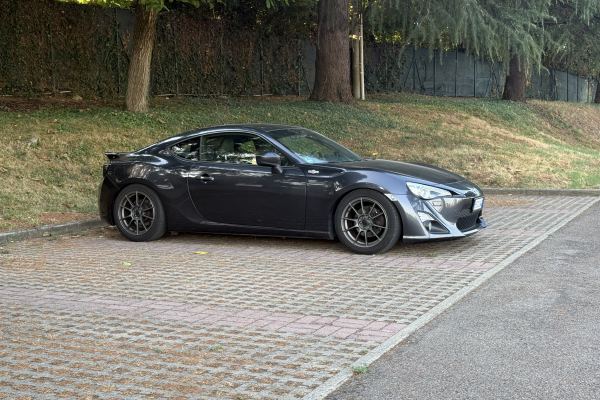 TOYOTA GT86