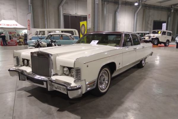 Lincoln Continental